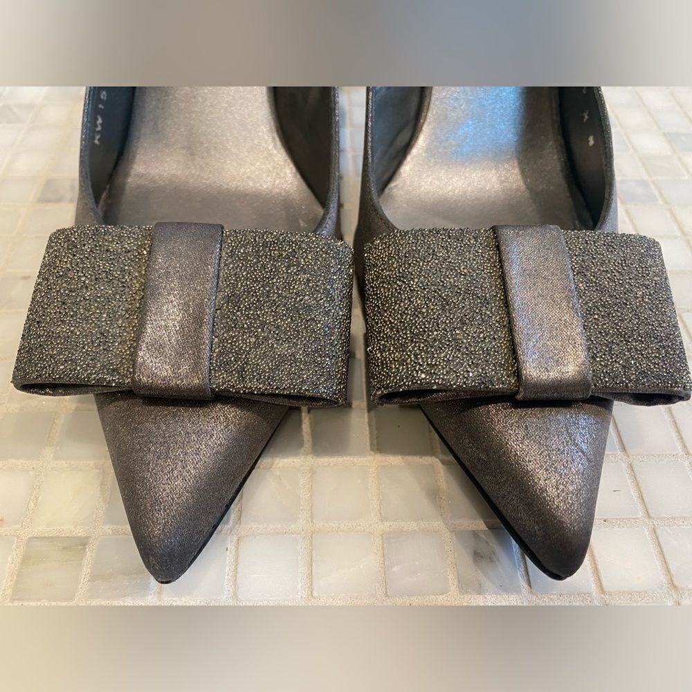 Stuart Weitzman Silver Slingback with Bow - Picture 3 of 9
